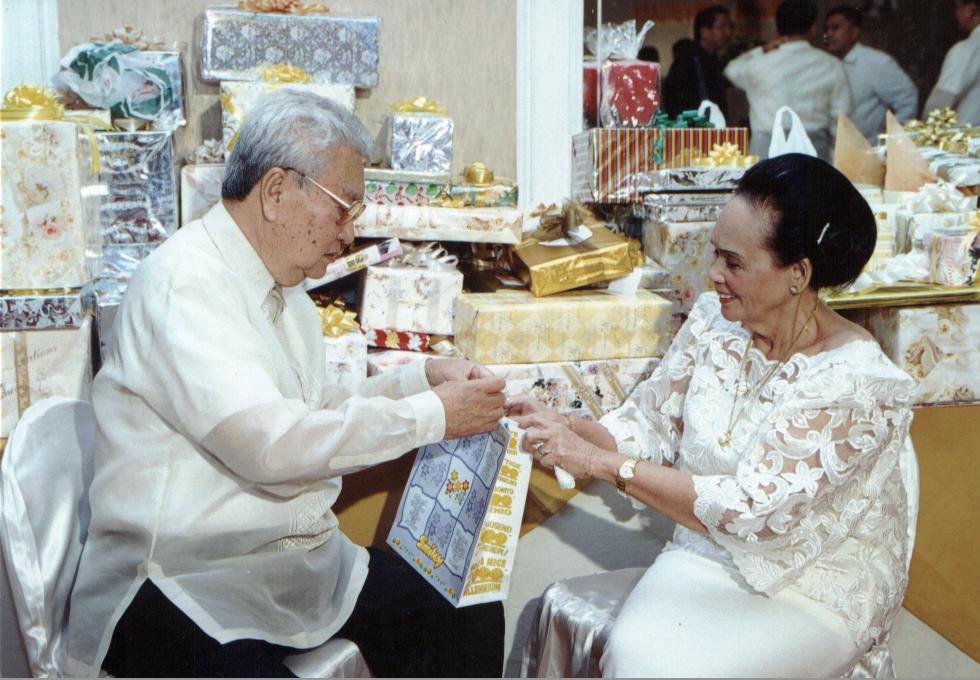 gifts1.jpg