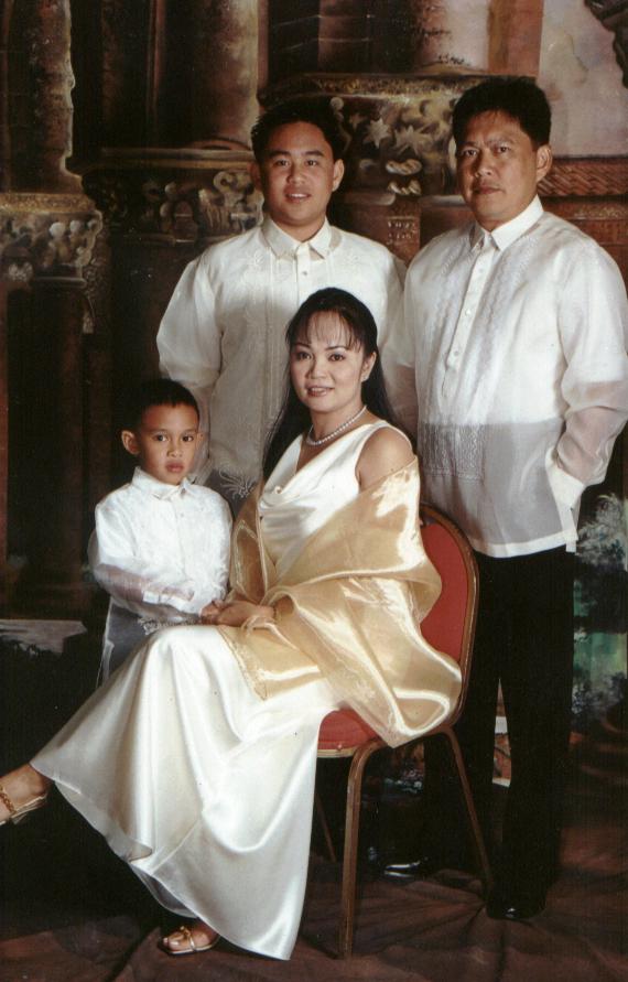 Family portrait at a wedding; Actual size=240 pixels wide